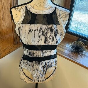 Ilogear Leotard Costume Black & White Size XS Adult